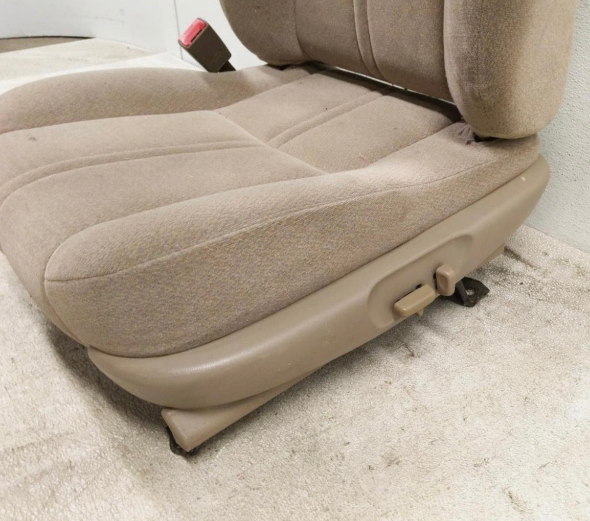 1998-2001 Camry Front Left Driver Seat *Beige cloth* us built